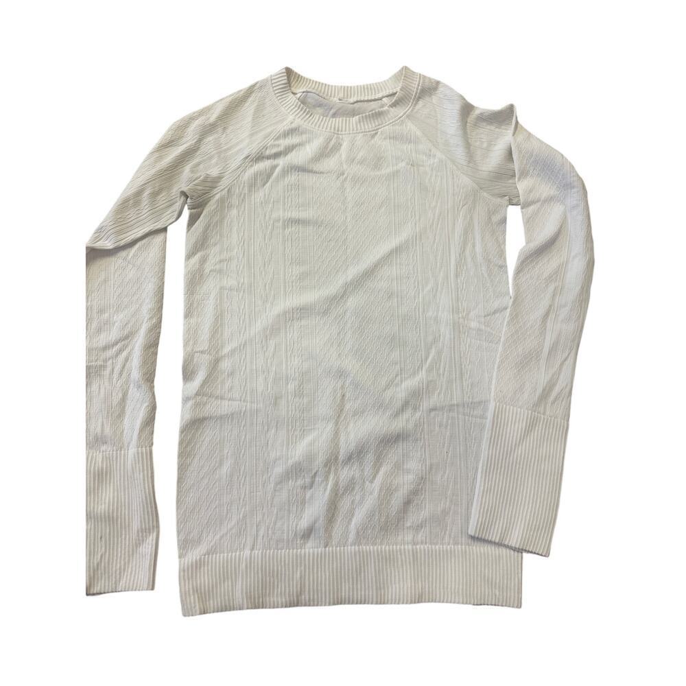 Lululemon long sleeve top white Xsmall/Small Women’s has thumb holes
